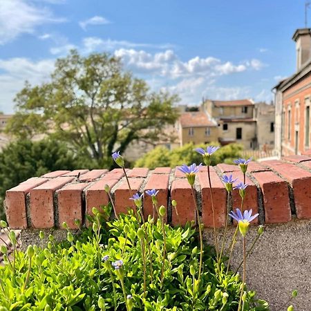 L'Atypique - T3 Grande Terrasse, Bbq Vue Et Cheminee Apartman Avignon Kültér fotó